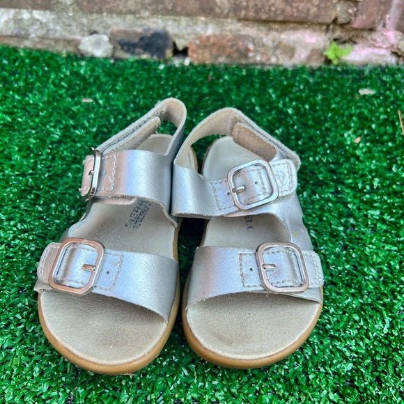 Merrell Silver Sandals - Picture 1 of 6